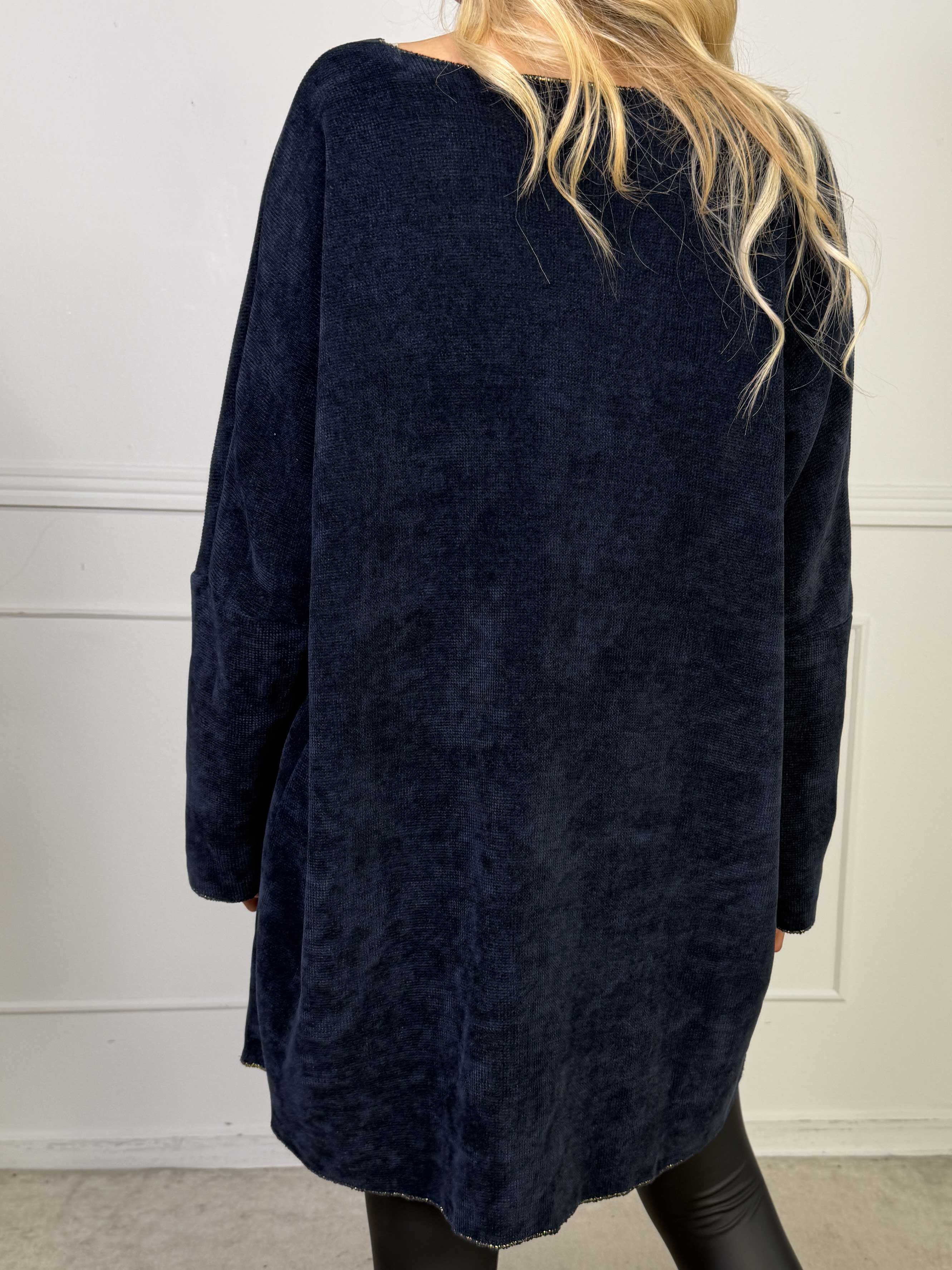 Rocka - Kort kjole i blød strik med motiv